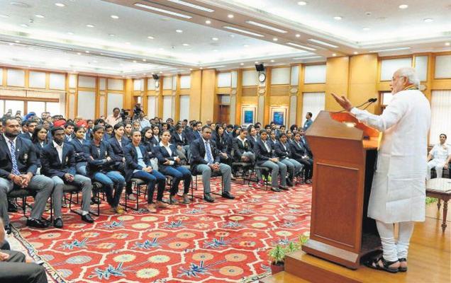 Modi meets asian games medalists